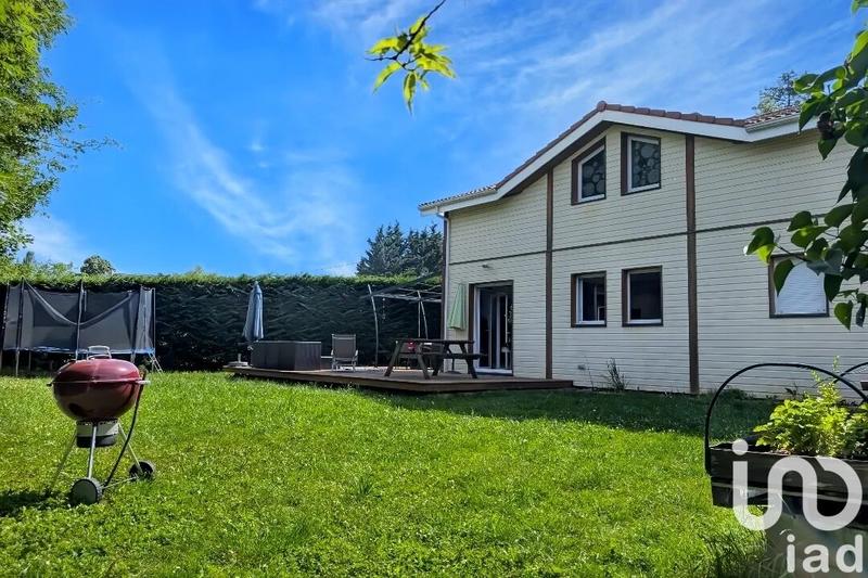 Maison - 135 m² - 7 pièces