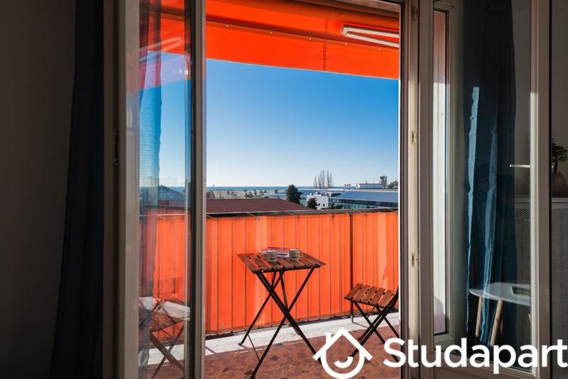 Chambre - 9 m² - 1 pièce