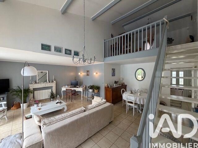 Maison - 104 m² - 4 pièces