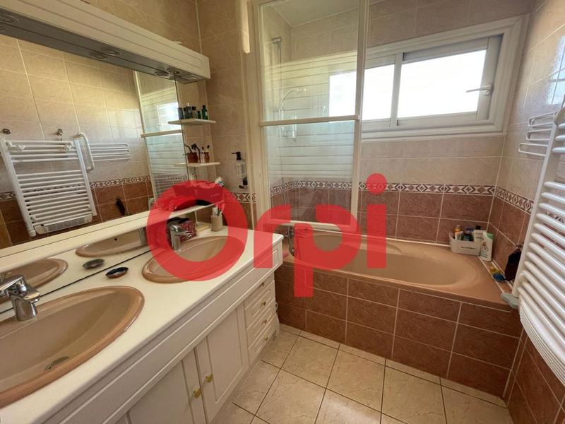 Appartement - 81 m² - 4 pièces