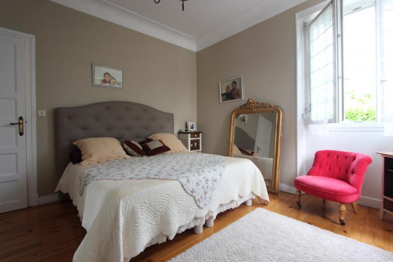 Maison - 225 m² - 7 pièces