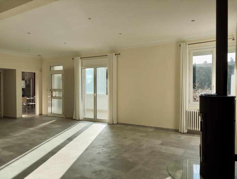 Maison - 182 m² - 6 pièces