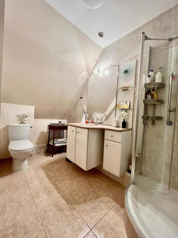 Maison - 140 m² - 7 pièces