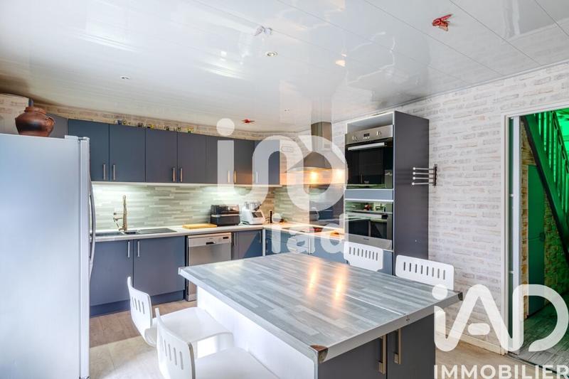 Maison - 127 m² - 8 pièces