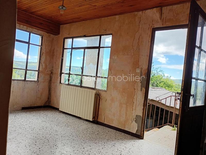 Propriété - 244 m² - 10 pièces