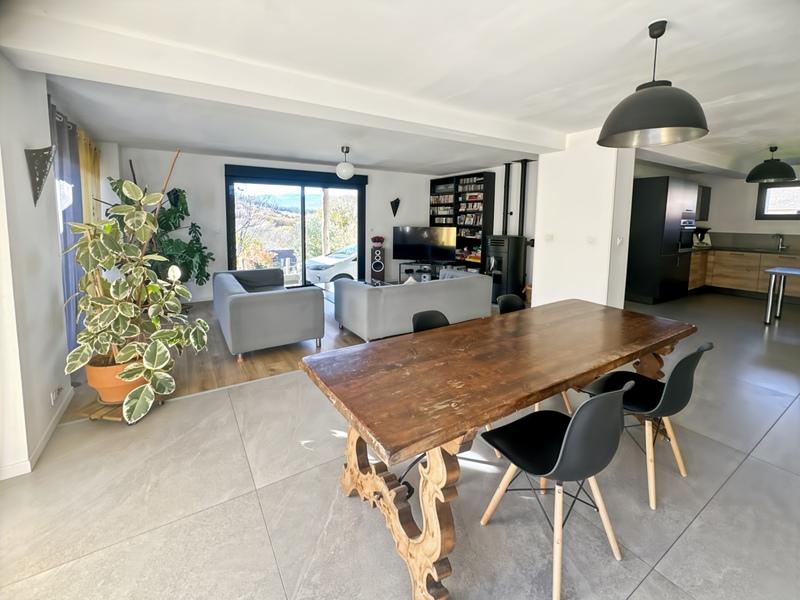 Maison - 156 m² - 6 pièces