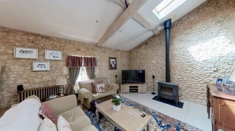 Maison traditionnelle - 181 m² - 9 pièces