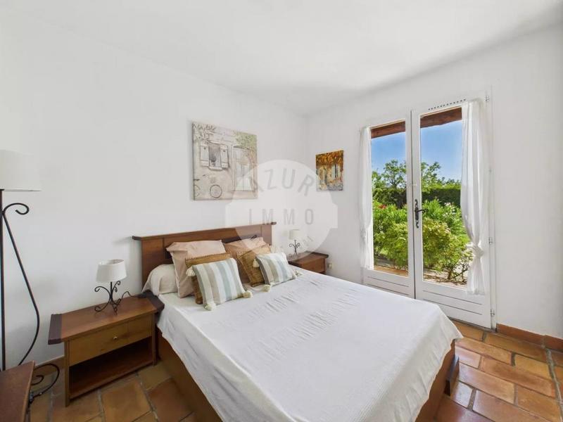 Maison - 96 m² - 5 pièces