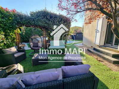 Maison - 110 m² - 5 pièces