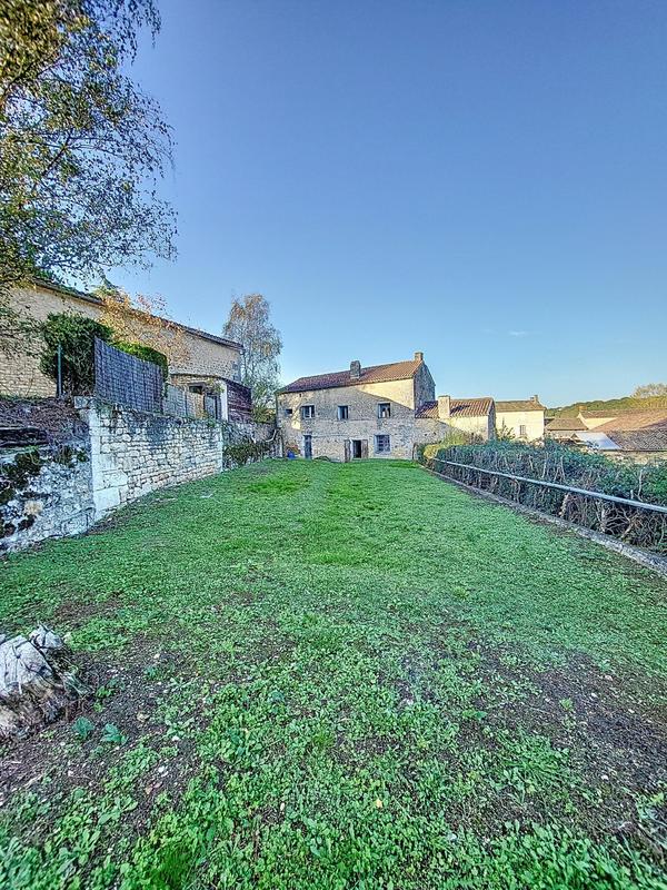 Maison - 180 m² - 5 pièces