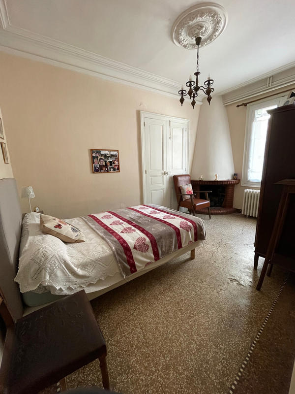 Maison - 180 m² - 8 pièces