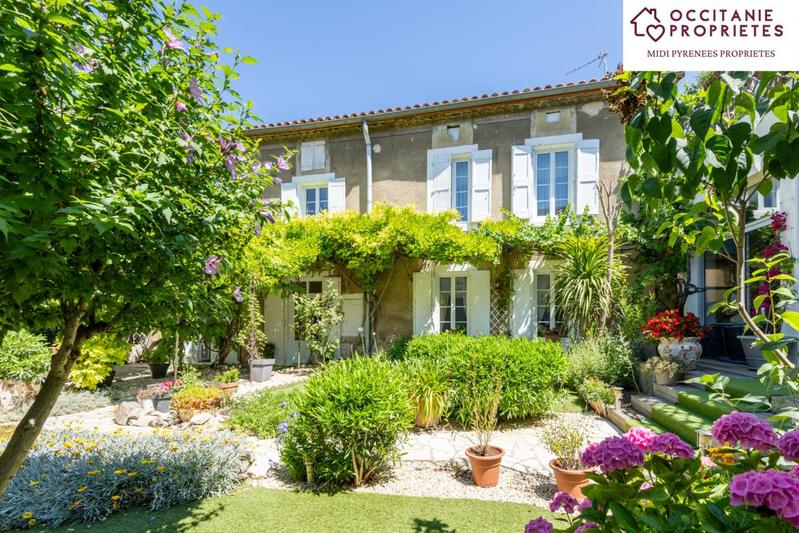 Maison de maîtres - 276 m² - 9 pièces