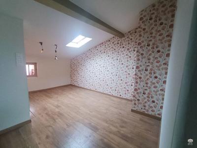 Maison de village - 90 m² - 3 pièces