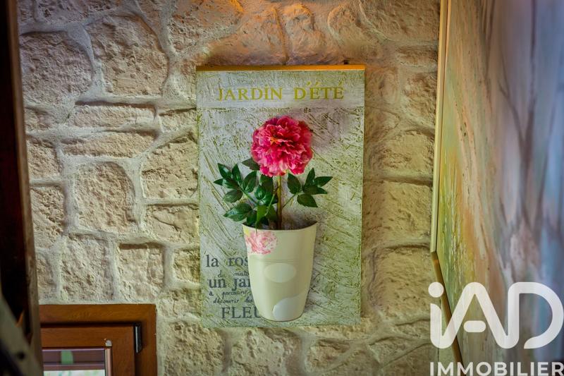 Maison - 237 m² - 13 pièces