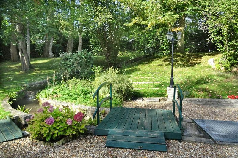 Maison - 259 m² - 6 pièces