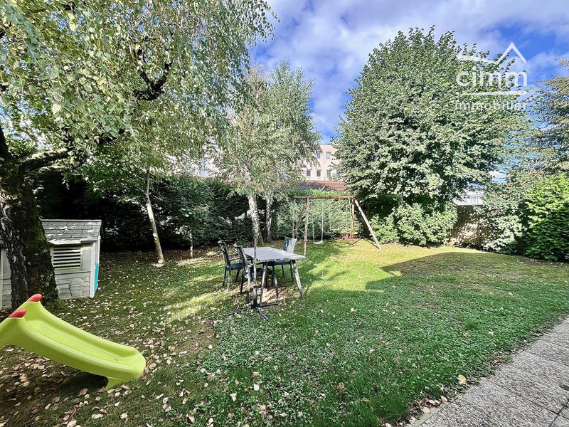 Maison - 91 m² - 5 pièces