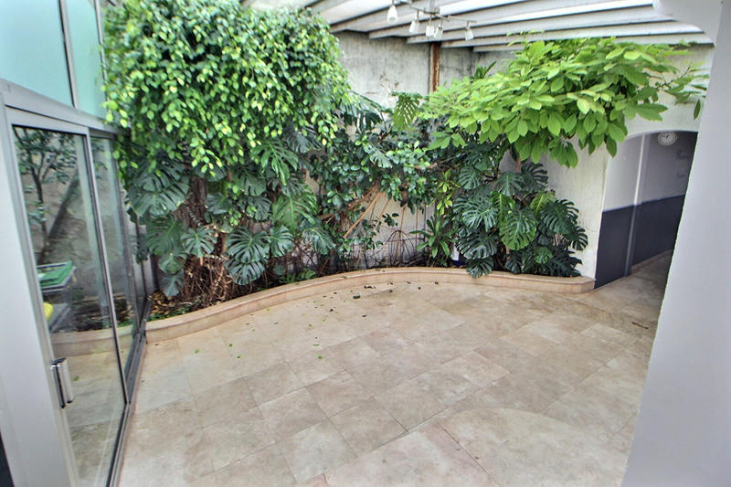 Maison - 180 m² - 6 pièces