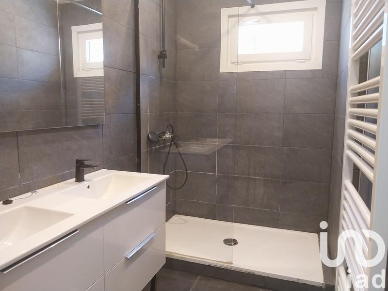 Maison - 94 m² - 7 pièces