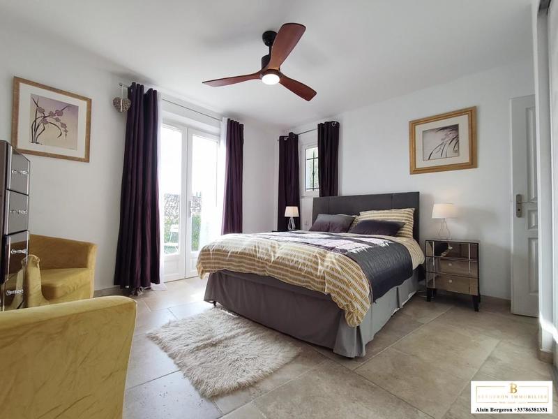 Villa - 196 m² - 5 pièces