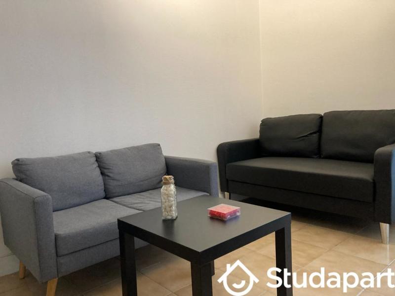 Chambre - 11 m² - 1 pièce