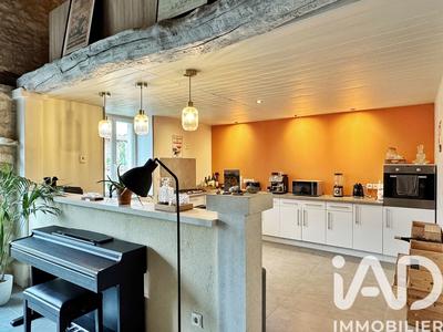 Maison - 235 m² - 5 pièces