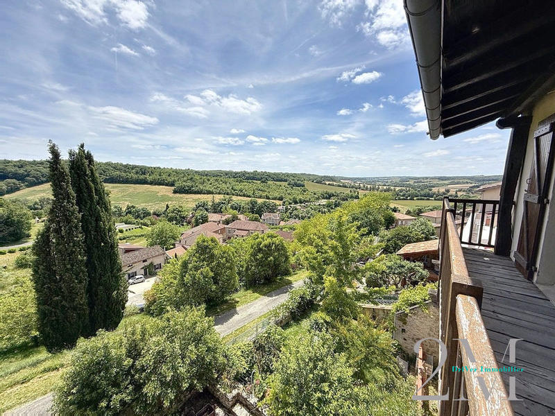 Maison de village - 220 m² - 6 pièces