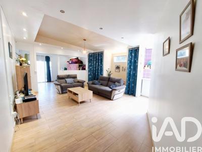 Maison - 250 m² - 12 pièces