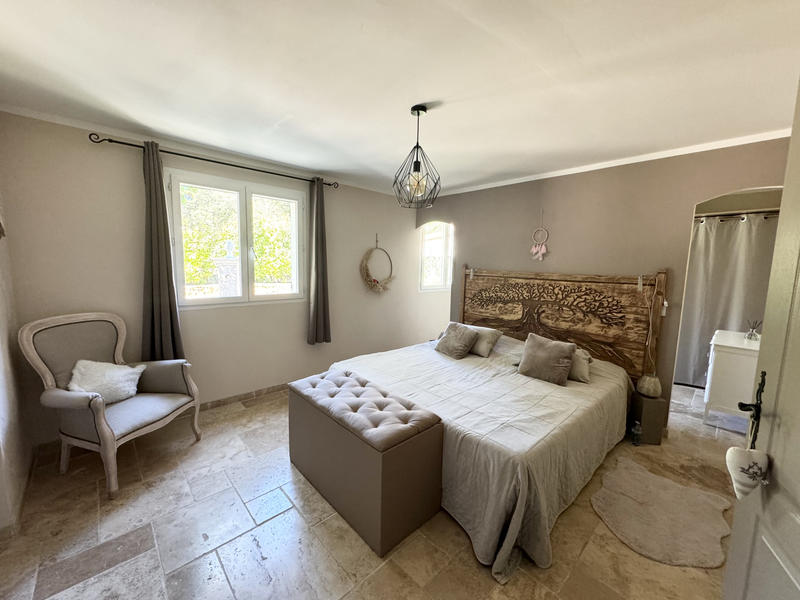 Villa - 270 m² - 10 pièces