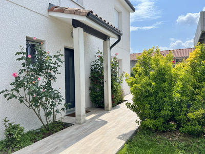 Villa - 213 m² - 8 pièces