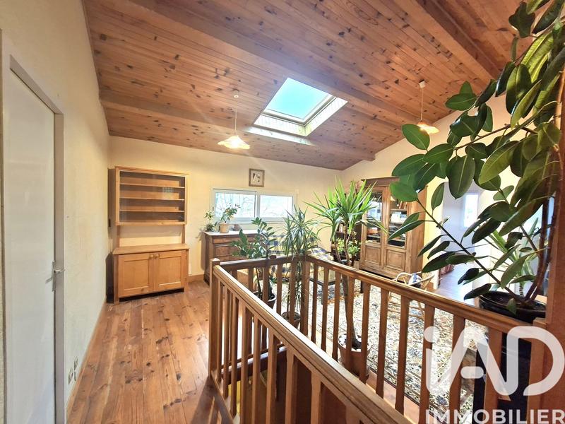 Maison - 179 m² - 8 pièces