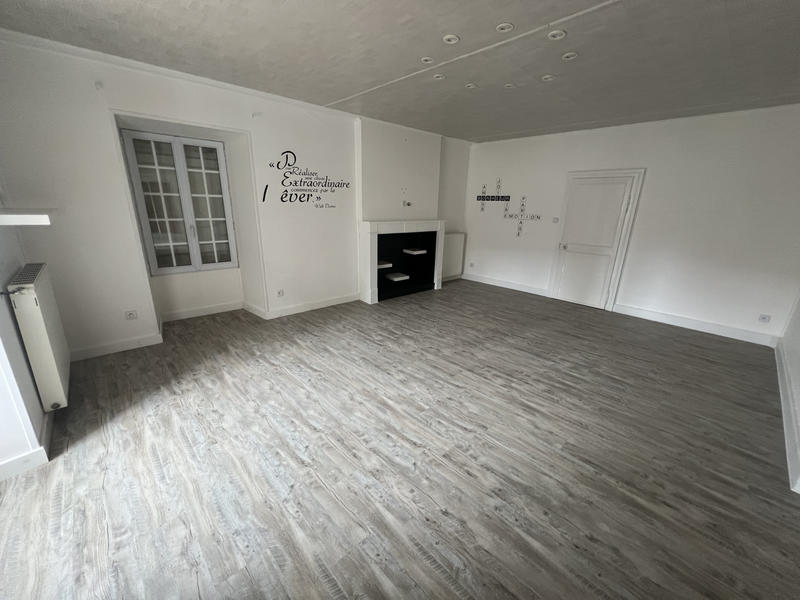 Maison - 230 m² - 5 pièces