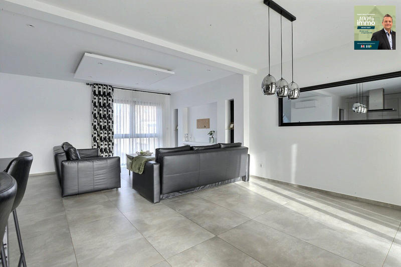 Maison - 158 m² - 6 pièces