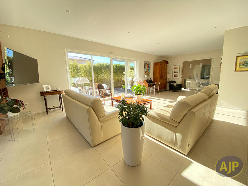 Maison - 176 m² - 5 pièces