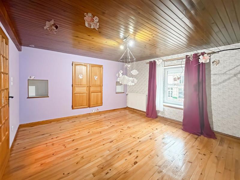 Maison - 205 m² - 9 pièces