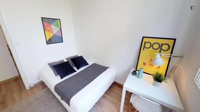 Chambre - 9 m² - 5 pièces