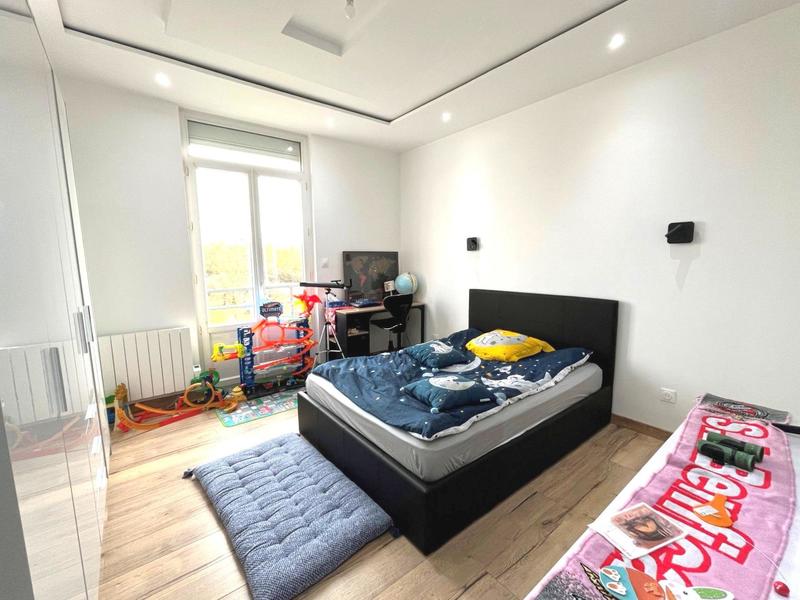 Maison ancienne - 212 m² - 8 pièces