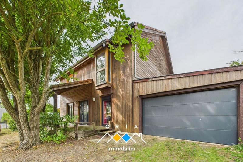 Maison - 206 m² - 7 pièces