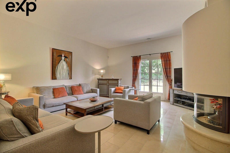 Villa - 196 m² - 7 pièces