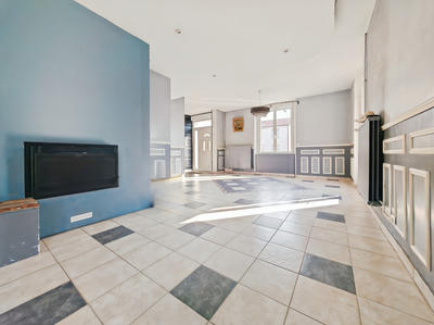 Maison - 195 m² - 6 pièces