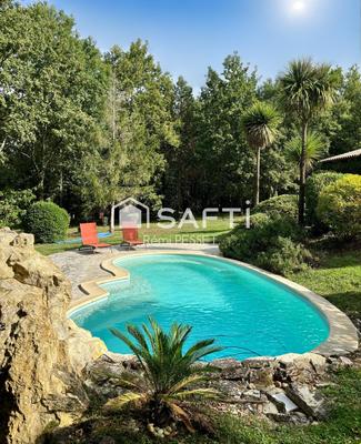 Villa - 180 m² - 6 pièces