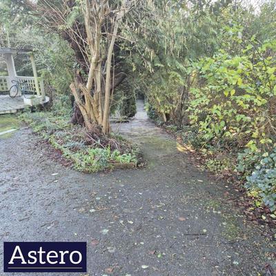 Terrain constructible - 1 815 m²