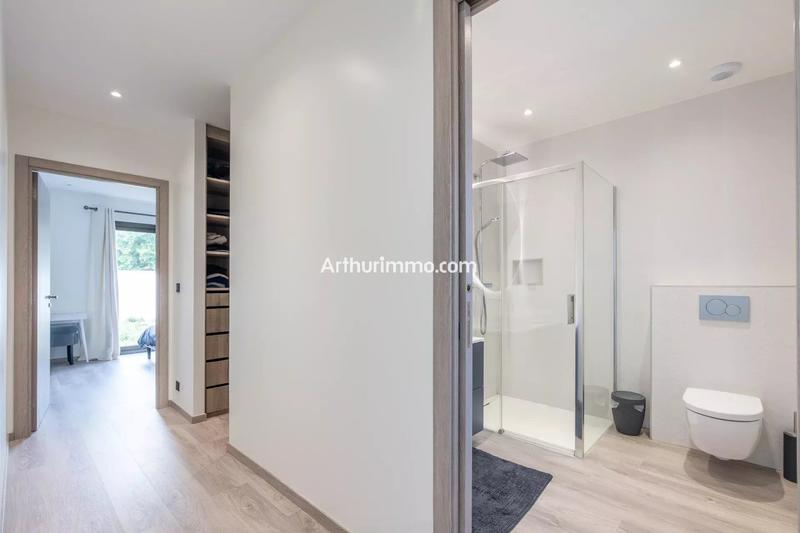 Maison - 186 m² - 7 pièces