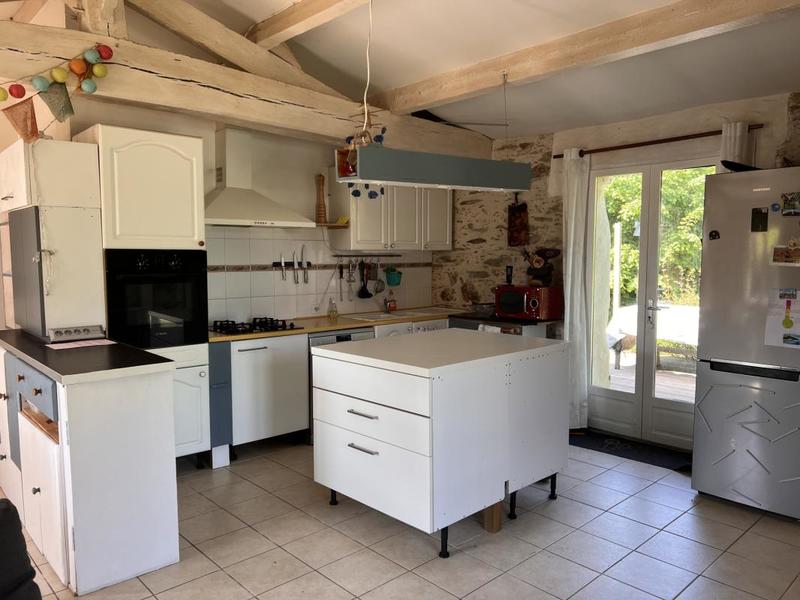 Maison en pierre - 92 m² - 5 pièces