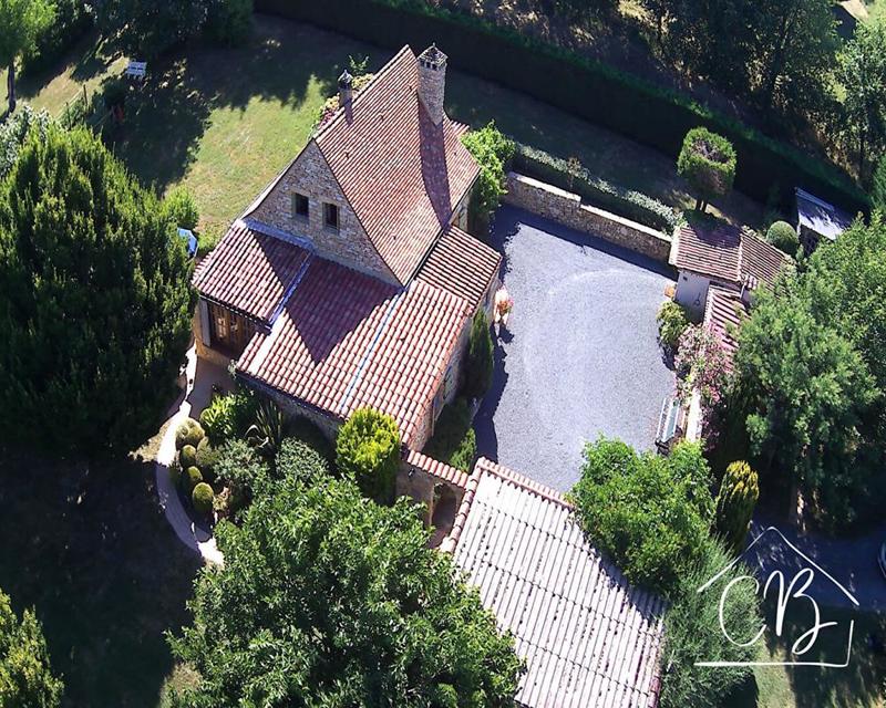 Demeure - 125 m² - 5 pièces