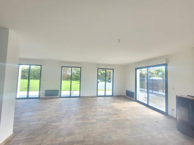 Maison - 261 m² - 6 pièces