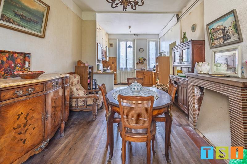 Maison bourgeoise - 250 m² - 8 pièces