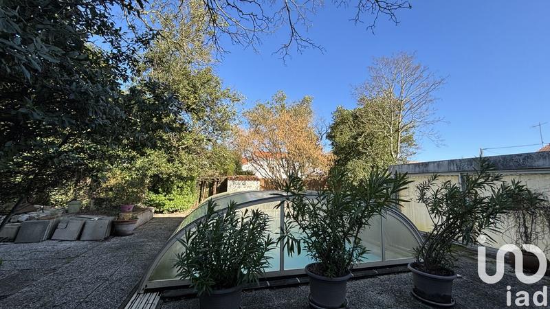 Maison - 195 m² - 8 pièces