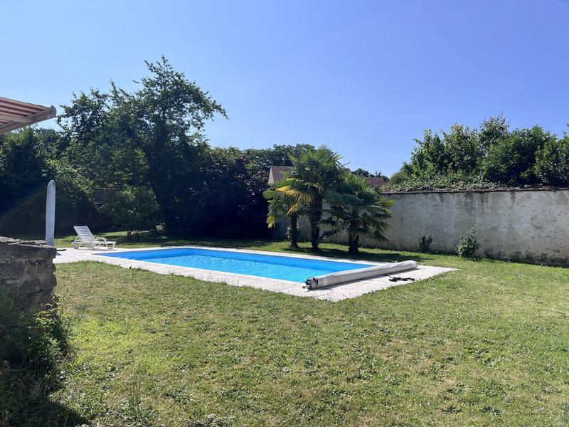 Maison traditionnelle - 215 m² - 7 pièces