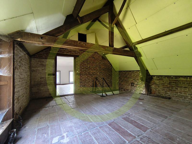 Maison - 225 m² - 7 pièces