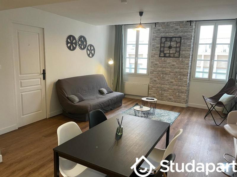 Chambre - 11 m² - 1 pièce